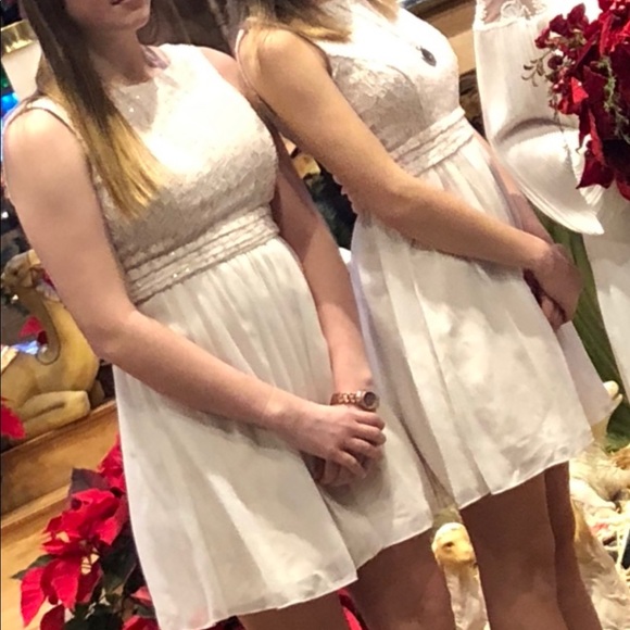 Cute little prom dress, worn once for a wedding. - Picture 3 of 3